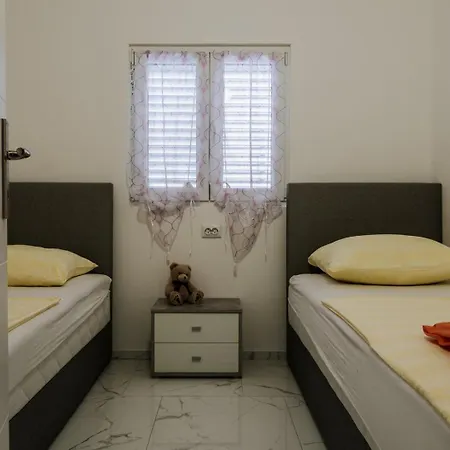 Apartment Kristija Vir