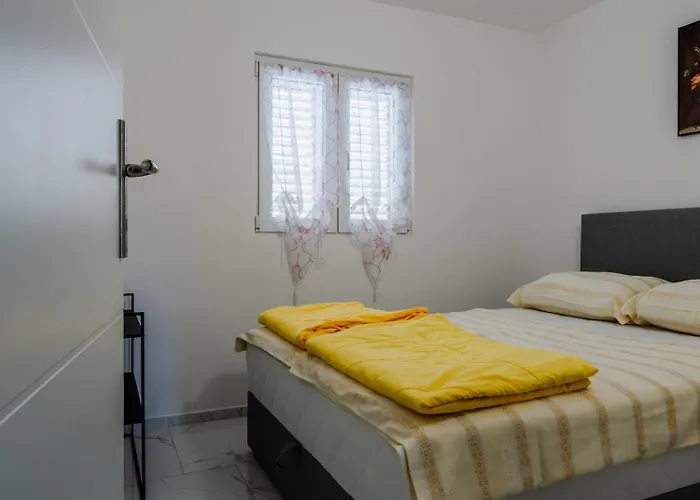 Kristija Apartament *